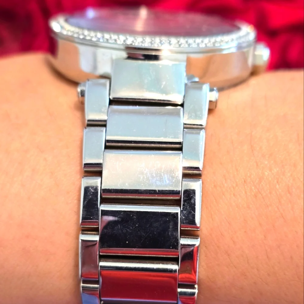 Michael Kors Silver Watch - Picture 4 of 7